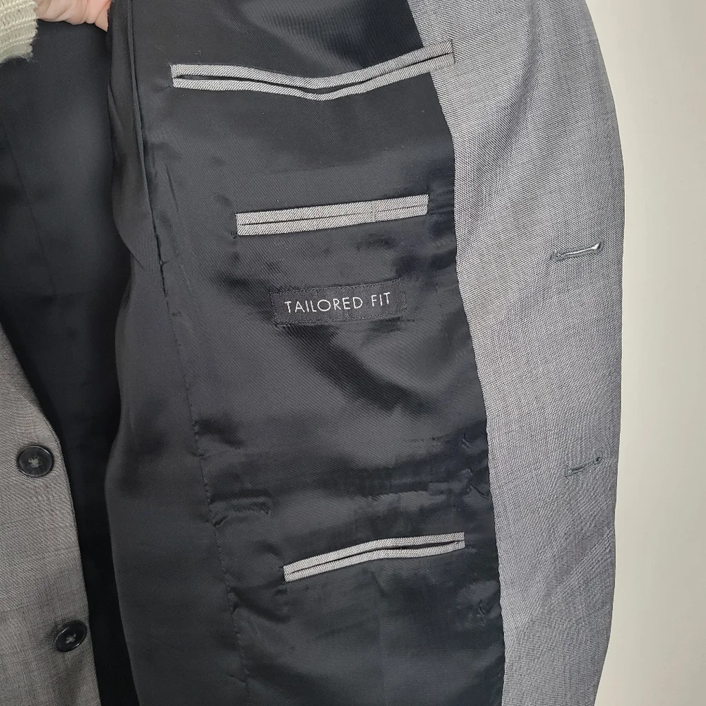 Jos A Bank Traveler Blazer Jacket Tailored Fit Mens 41R Gray 100% Wool